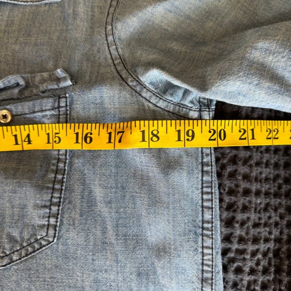 Classic Levis Button Up Shirt Dress Size Medium Chambray Denim Western - Picture 9 of 13